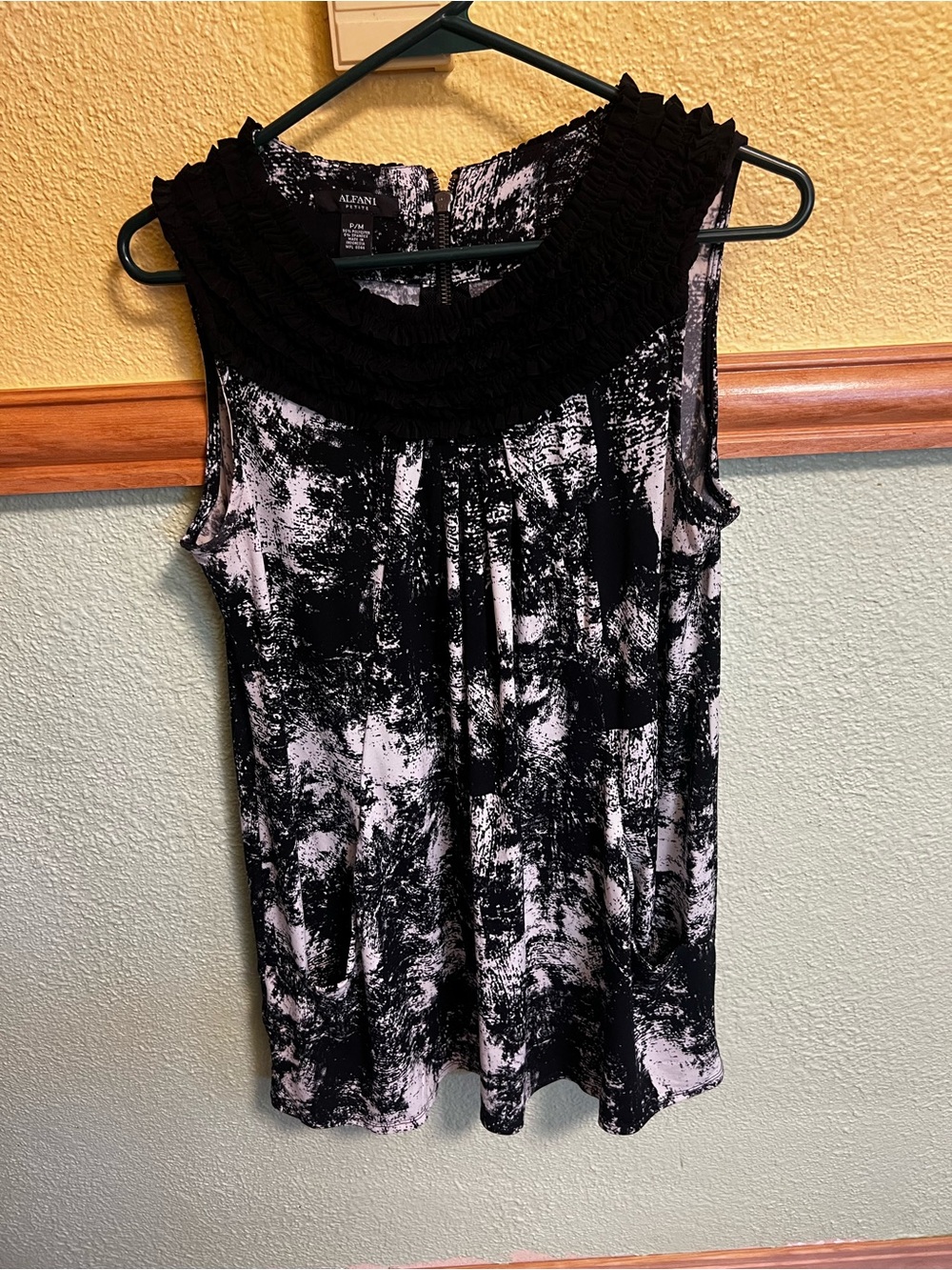 Alfani Black & Pink Abstract Ruffle Yoke Sleeveless Dress | Womenās - Petite Med